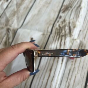 Vera Bradley VB Leigh BLOOM / Brown Tortoise UV400 Sunglasses